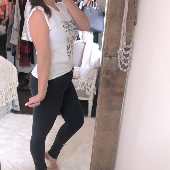 Funny sexy vegan killing it graphic sleeveless Tee - Picture 2 of 5